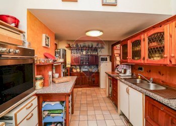 Cucina - Casa semi indipendente Vicolo Stretto
 
5, Montegrino Valtravaglia - foto 7