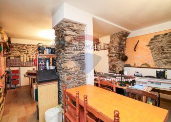 Sala da pranzo - Casa semi indipendente Vicolo Stretto
 
5, Montegrino Valtravaglia - foto 20