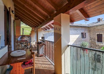 Balcone - Casa semi indipendente Vicolo Stretto
 
5, Montegrino Valtravaglia - foto 22