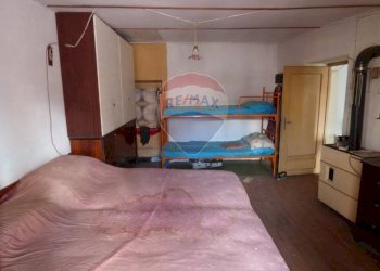 Camera / camera da letto - Casa semi indipendente via Engolini, Agra - foto 8