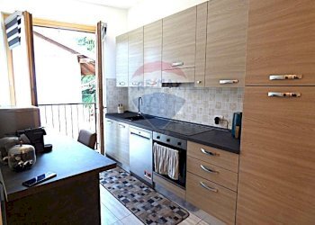 Cucina - Bilocale Via Mario Davi
 
33, Travedona-Monate - foto 5