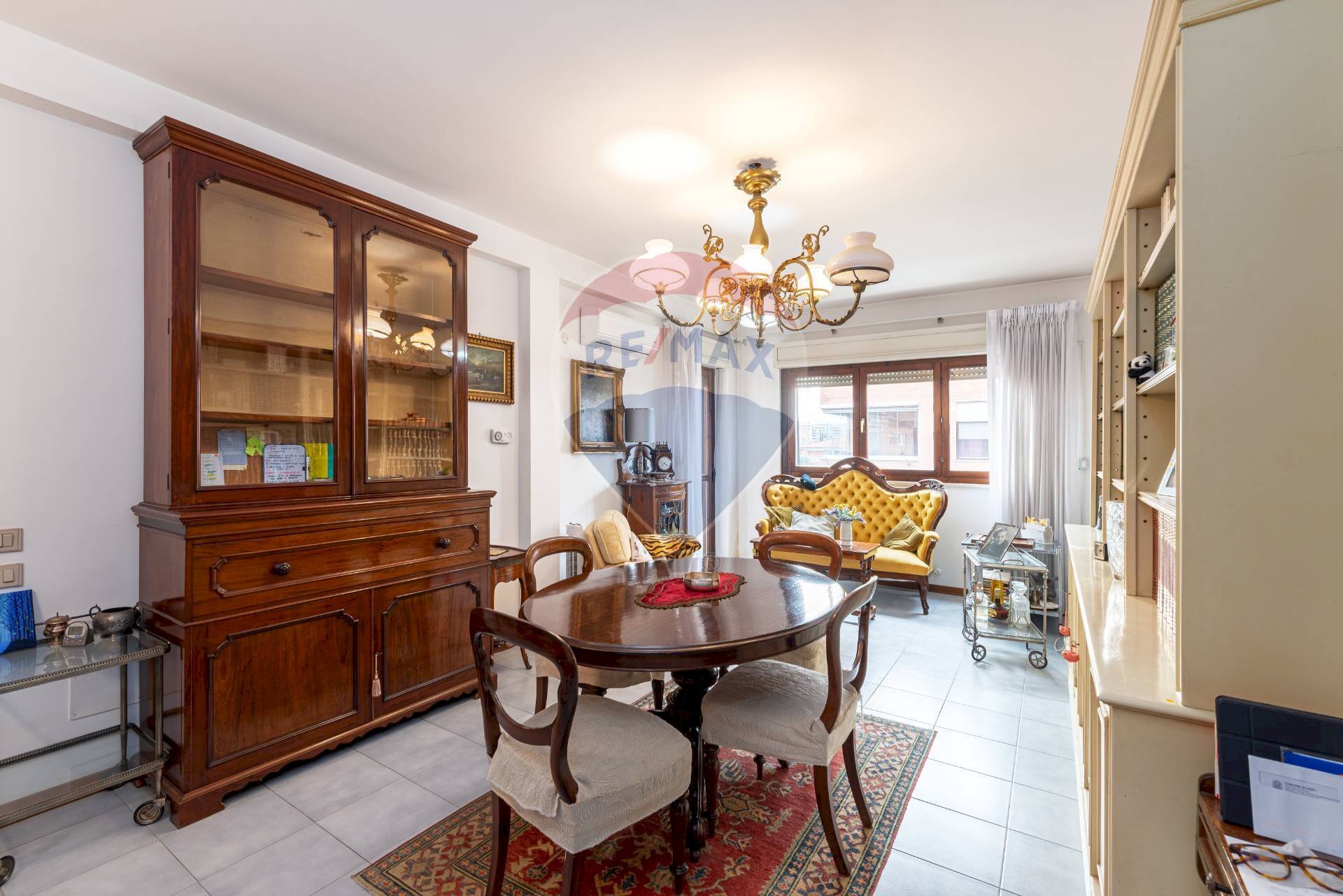 Sala da pranzo - Trilocale Via Viner
 
156, Roma - foto 1