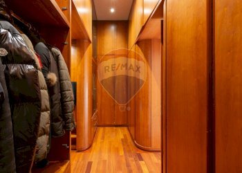 Cabina armadio - Appartamento Via dei Monti Parioli, Roma - foto 19