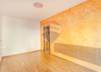 Stanza vuota - Bilocale Via Corato
 
16, Roma - foto 12