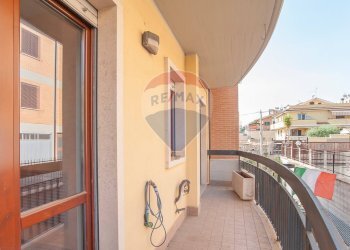 Balcone - Bilocale Via Corato
 
16, Roma - foto 16