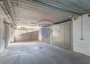 Parcheggio - Bilocale Via Corato
 
16, Roma - foto 18