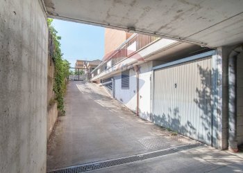 Parcheggio - Bilocale Via Corato
 
16, Roma - foto 20