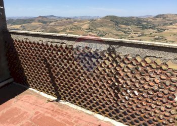 Balcone - Casa indipendente via castello
 
44, Gangi - foto 2