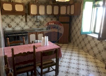 Sala da pranzo - Casa indipendente via castello
 
44, Gangi - foto 4