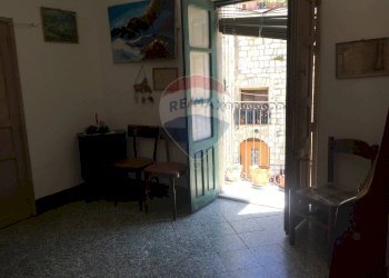 Soggiorno - Casa indipendente via castello
 
44, Gangi - foto 9
