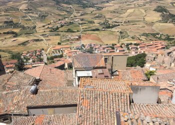 Posizione della mappa - Casa indipendente via castello
 
44, Gangi - foto 17