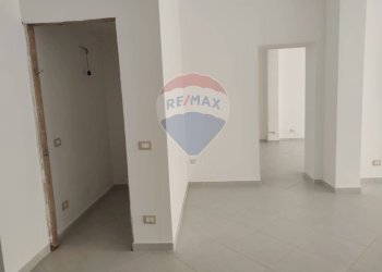 Sala - Commercial Premises Via Livio Bassi
 
157/159, Trapani - photo 4