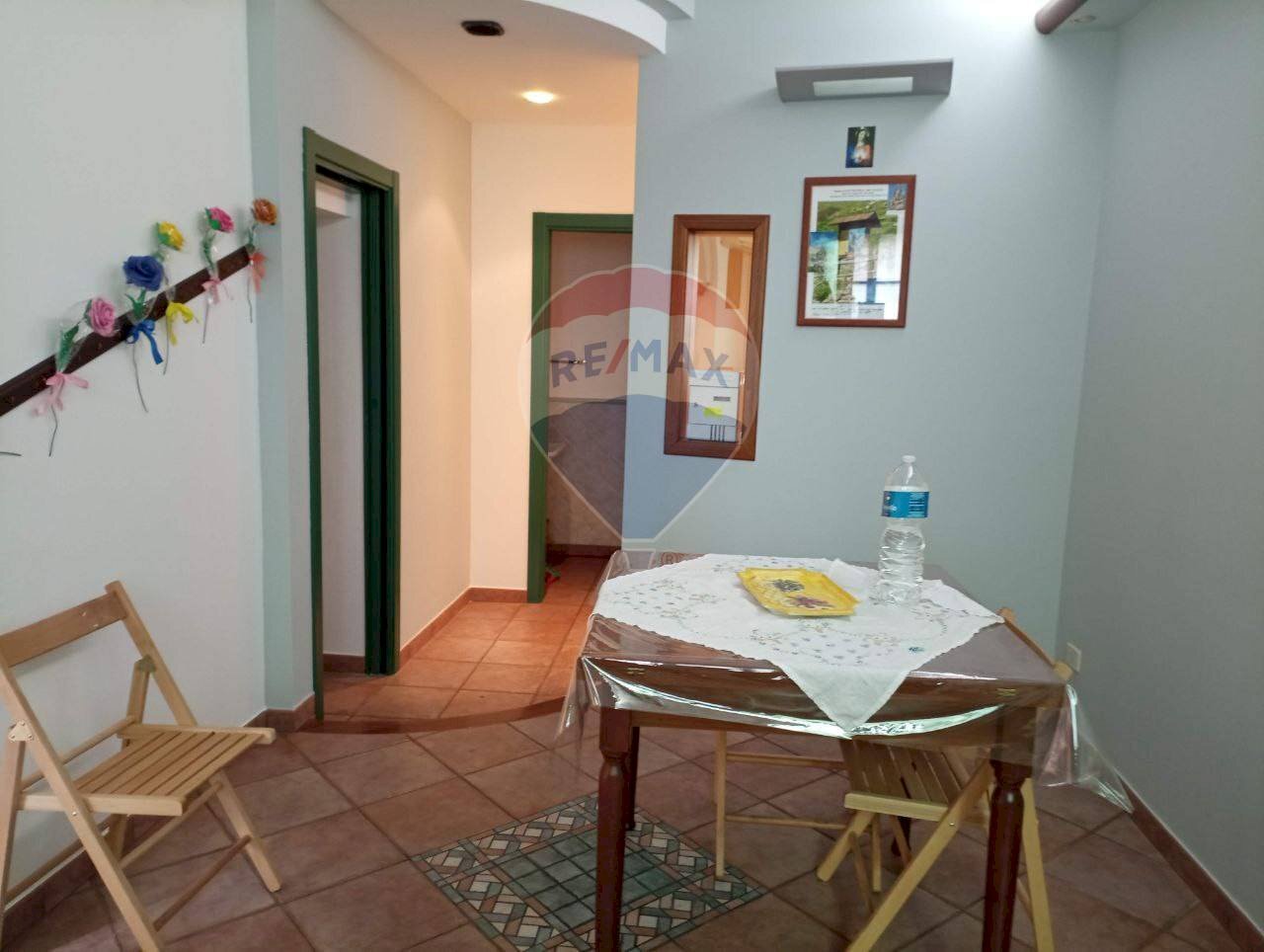 Sala da pranzo - Locale Commerciale C.so Paolo Agliata
 
121, Petralia Sottana - foto 2