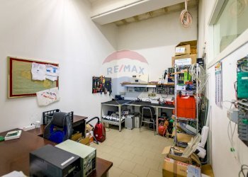 Ufficio - Magazzino Via Eduardo Calandra
 
snc, Palermo - foto 8