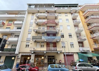 Prospetto su Via Aldo Moro - Four-room apartment Via Aldo Moro
 
36, Monreale - photo 2