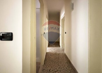 Hall / corridoio - Four-room apartment Via Aldo Moro
 
36, Monreale - photo 14