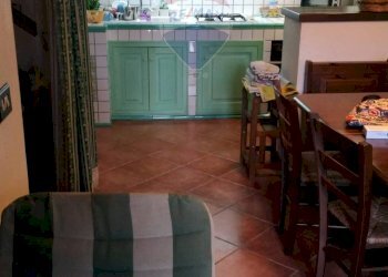 Cucina - Casa indipendente via Giuseppe Garibaldi
 
258, Petralia Sottana - foto 2