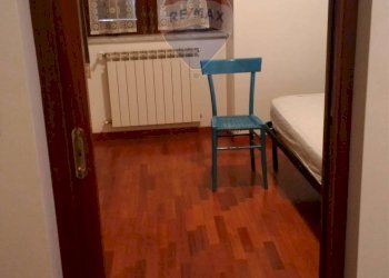 Hall / corridoio - Casa indipendente via Giuseppe Garibaldi
 
258, Petralia Sottana - foto 9