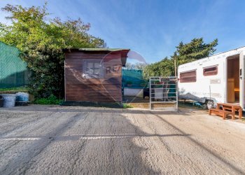 Deposito attrezzi e roulotte - Terreno agricolo via Ragosia, Valderice - foto 13