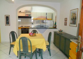 Sala da pranzo - Bilocale Via San Giovanni
 
6, Forio - foto 7