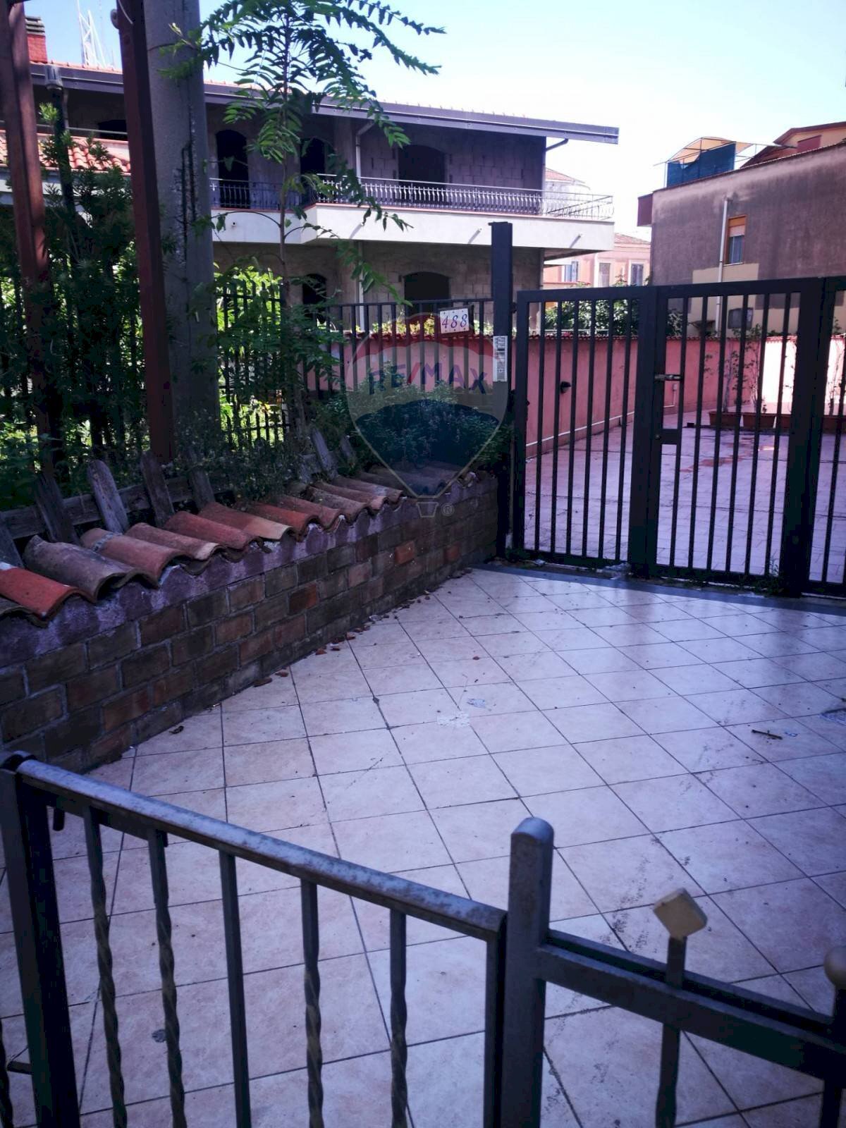 Terrazza - Locale Commerciale Via Siculo Orientale
 
266, Mascali - foto 1