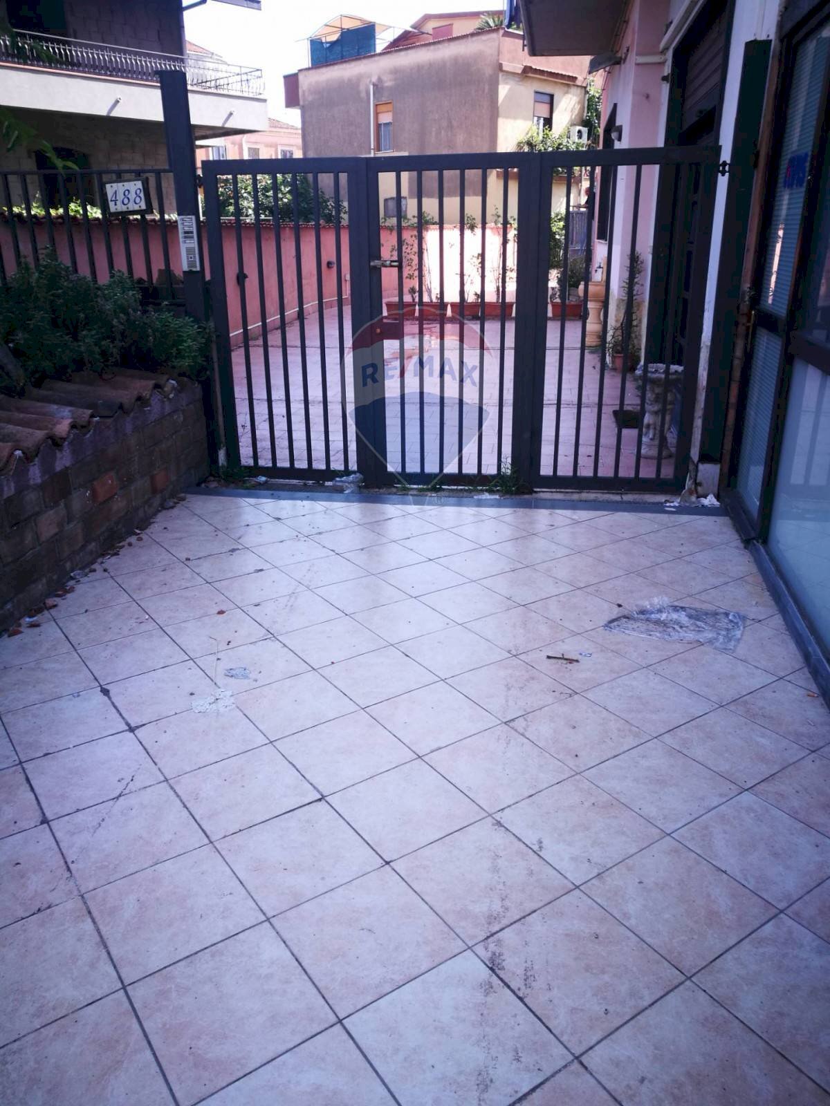 Terrazza - Locale Commerciale Via Siculo Orientale
 
266, Mascali - foto 2