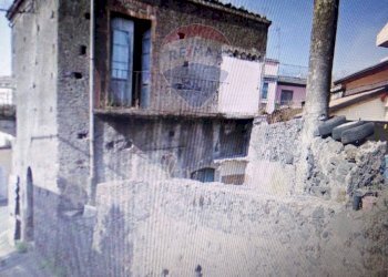 Casa all\'aperto - Casa indipendente Via Arciprete Salvatore Leonardi
 
40, Giarre - foto 7