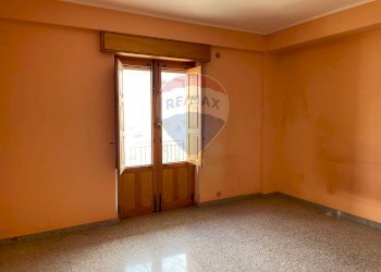 Stanza vuota - Quadrilocale VIA DEI VOLTAIRE
 
SN, Adrano - foto 8