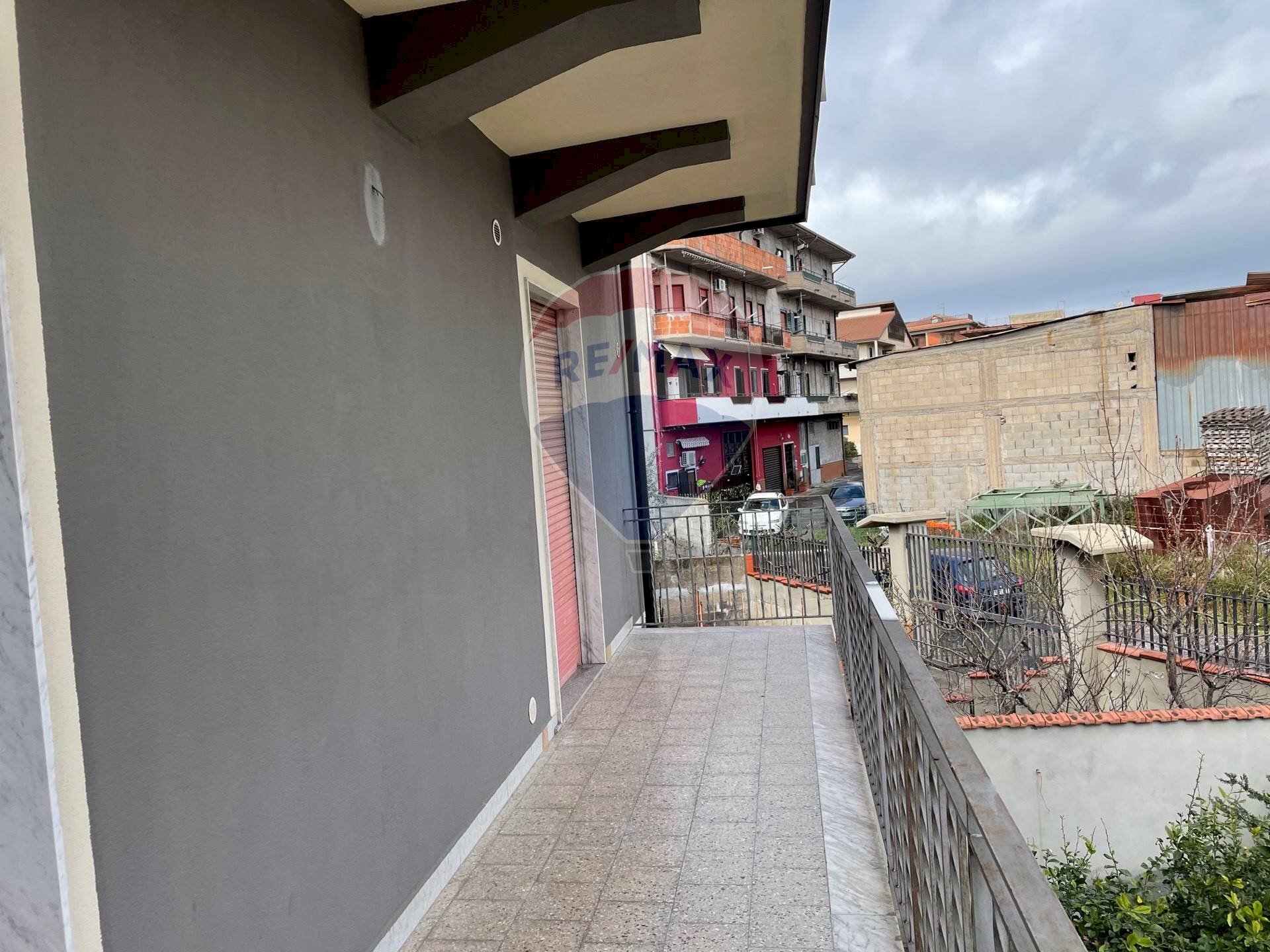 Balcone - Four-room apartment VIA DEI VOLTAIRE
SN, Adrano - photo 2