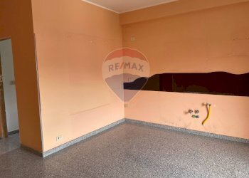 Stanza vuota - Quadrilocale VIA DEI VOLTAIRE
 
SN, Adrano - foto 7