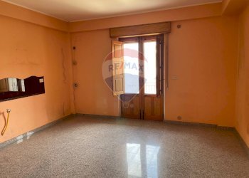 Stanza vuota - Quadrilocale VIA DEI VOLTAIRE
 
SN, Adrano - foto 9