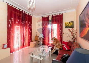 Soggiorno - Quadrilocale Via Castello Ursino
 
46, Catania - foto 2