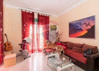 Soggiorno - Quadrilocale Via Castello Ursino
 
46, Catania - foto 4