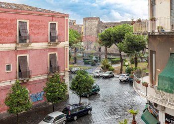 Edificio all\'aperto - Quadrilocale Via Castello Ursino
 
46, Catania - foto 16