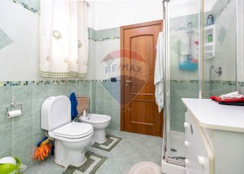 Bagno - Quadrilocale Via Castello Ursino
 
46, Catania - foto 18