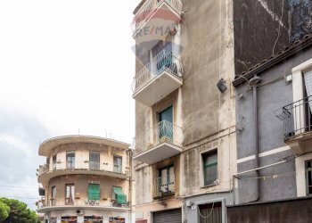 Edificio all\'aperto - Quadrilocale Via Castello Ursino
 
46, Catania - foto 28