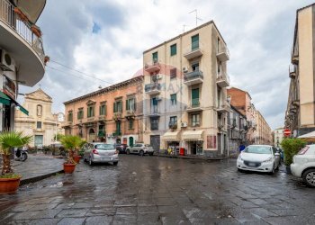 Edificio all\'aperto - Quadrilocale Via Castello Ursino
 
46, Catania - foto 29
