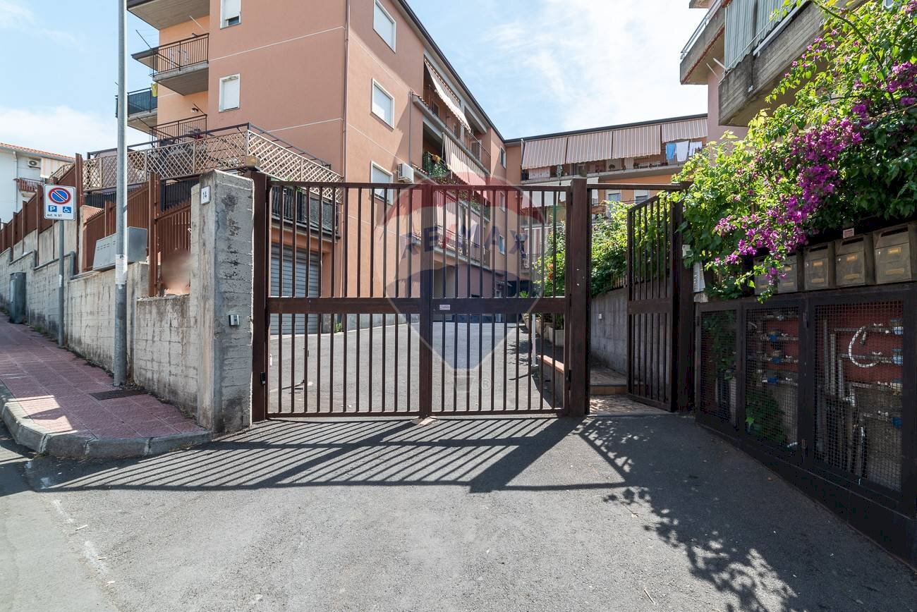 Edificio all\'aperto - Quadrilocale Via Corsaro
14, Camporotondo Etneo - foto 3