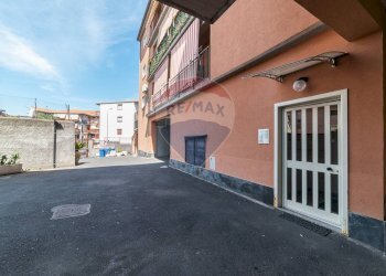 Edificio all\'aperto - Quadrilocale Via Corsaro
 
14, Camporotondo Etneo - foto 4