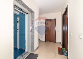 Hall / corridoio - Quadrilocale Via Corsaro
 
14, Camporotondo Etneo - foto 10