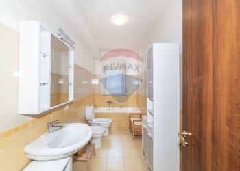 Bagno - Quadrilocale Via Corsaro
 
14, Camporotondo Etneo - foto 15