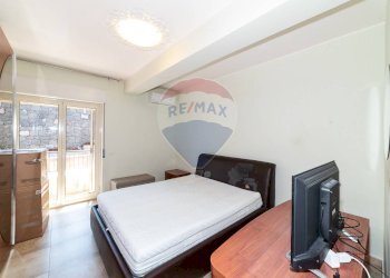 Camera / camera da letto - Quadrilocale Via Corsaro
 
14, Camporotondo Etneo - foto 23