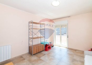 Camera / camera da letto - Quadrilocale Via Corsaro
 
14, Camporotondo Etneo - foto 26