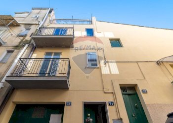 Edificio all\'aperto - Casa indipendente VIA VESPRI
 
52-54-56, Caltagirone - foto 8