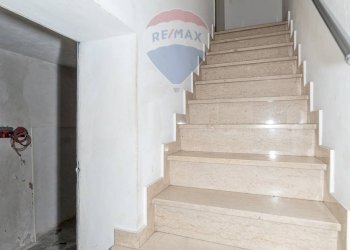 Scale - Casa indipendente VIA VESPRI
 
52-54-56, Caltagirone - foto 9