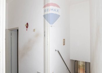 Scale - Casa indipendente VIA VESPRI
 
52-54-56, Caltagirone - foto 18