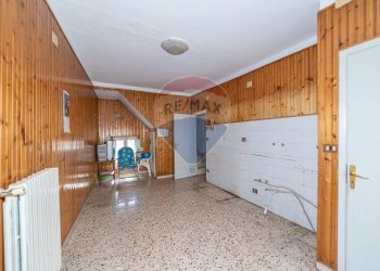 Hall / corridoio - Casa indipendente VIA VESPRI
 
52-54-56, Caltagirone - foto 28