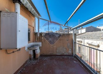 Terrazza - Casa indipendente VIA VESPRI
 
52-54-56, Caltagirone - foto 36