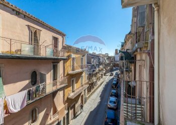 Edificio all\'aperto - Casa indipendente VIA SANTA LUCIA
 
39, Caltagirone - foto 9