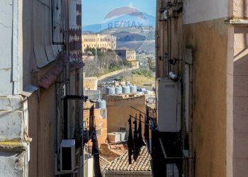 Edificio all\'aperto - Casa indipendente VIA SANTA LUCIA
 
39, Caltagirone - foto 10
